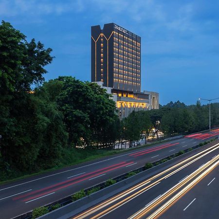 Doubletree By Hilton Jakarta Bintaro Jaya Серпонг Экстерьер фото
